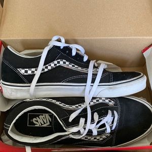 Used Men Vans Black and White US 10.5